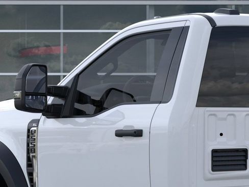 New 2025 Ford F550 4x4 Regular Cab Super Duty w/ XL Chrome Package image 25