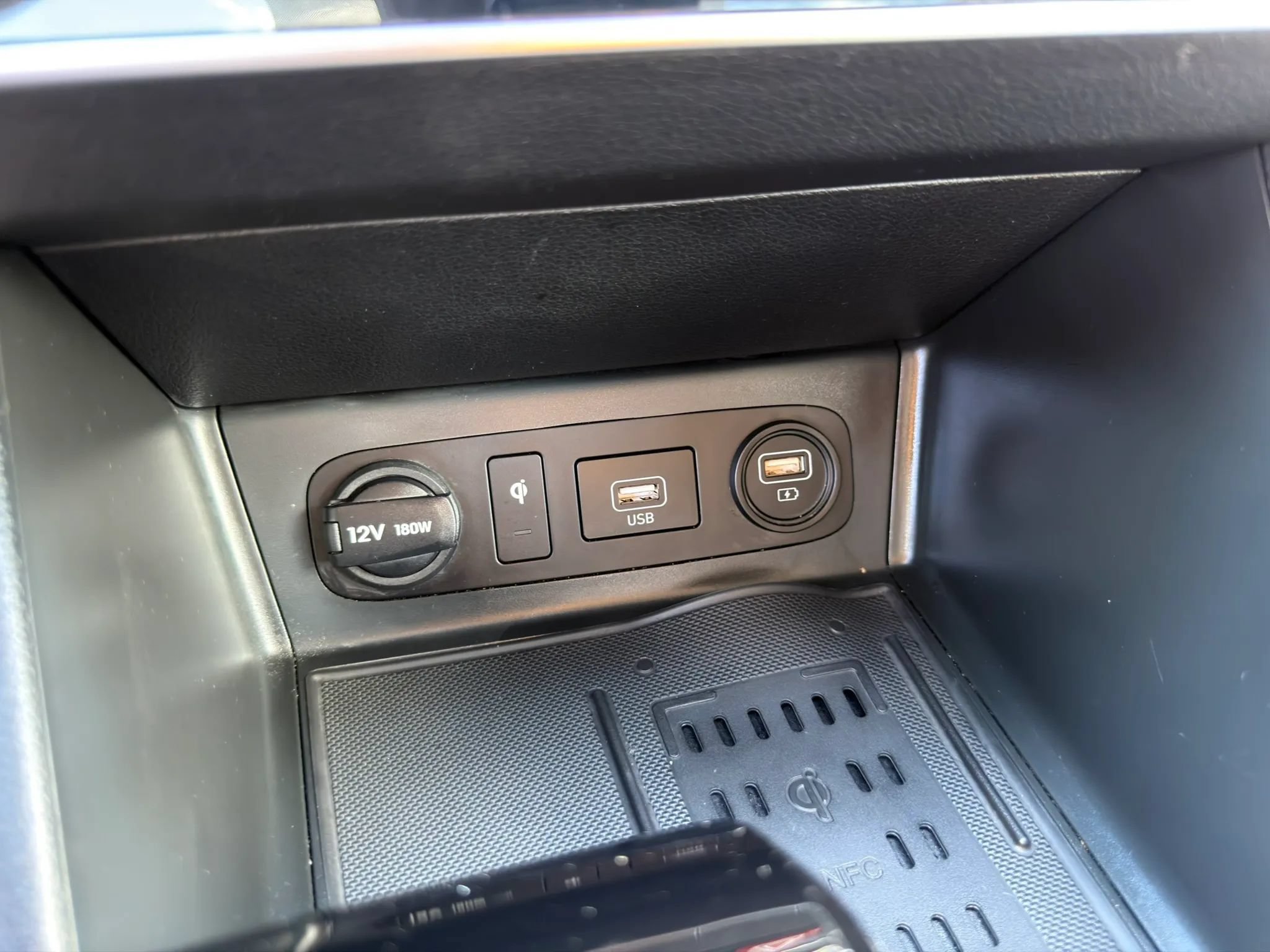 Used 2022 Hyundai Sonata Limited w/ Cargo Package FWD image 36