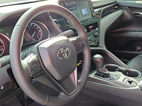 Used 2024 Toyota Camry XSE w/ Cold Weather Package FWD image 10
