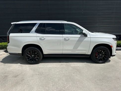 Used 2022 Cadillac Escalade Premium Luxury w/ Performance Package AWD/4WD image 11