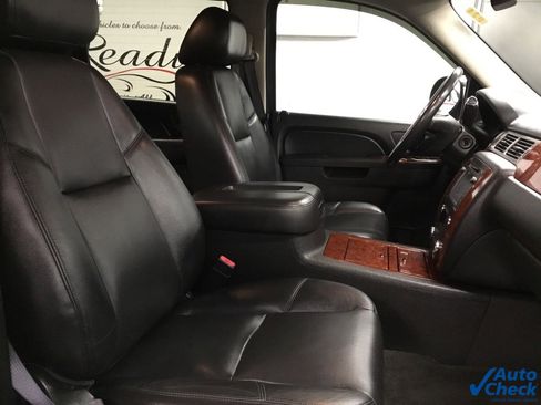 Used 2012 Chevrolet Avalanche LTZ image 36