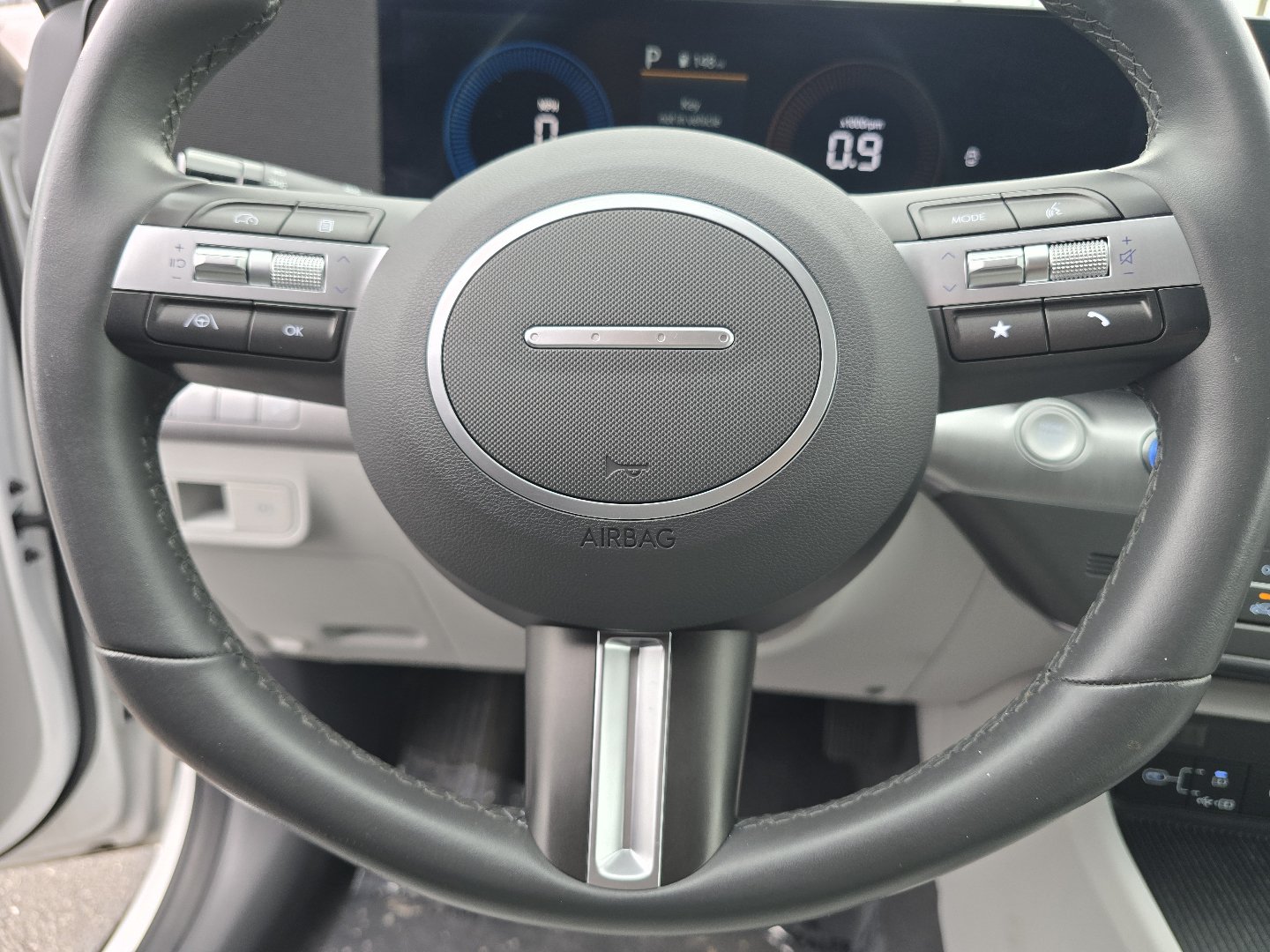 Used 2024 Hyundai Kona SEL FWD image 31