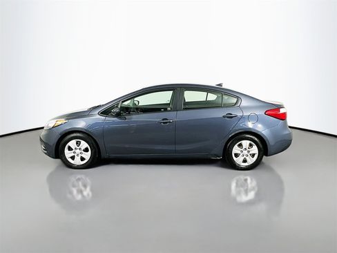 Used 2016 Kia Forte LX image 4