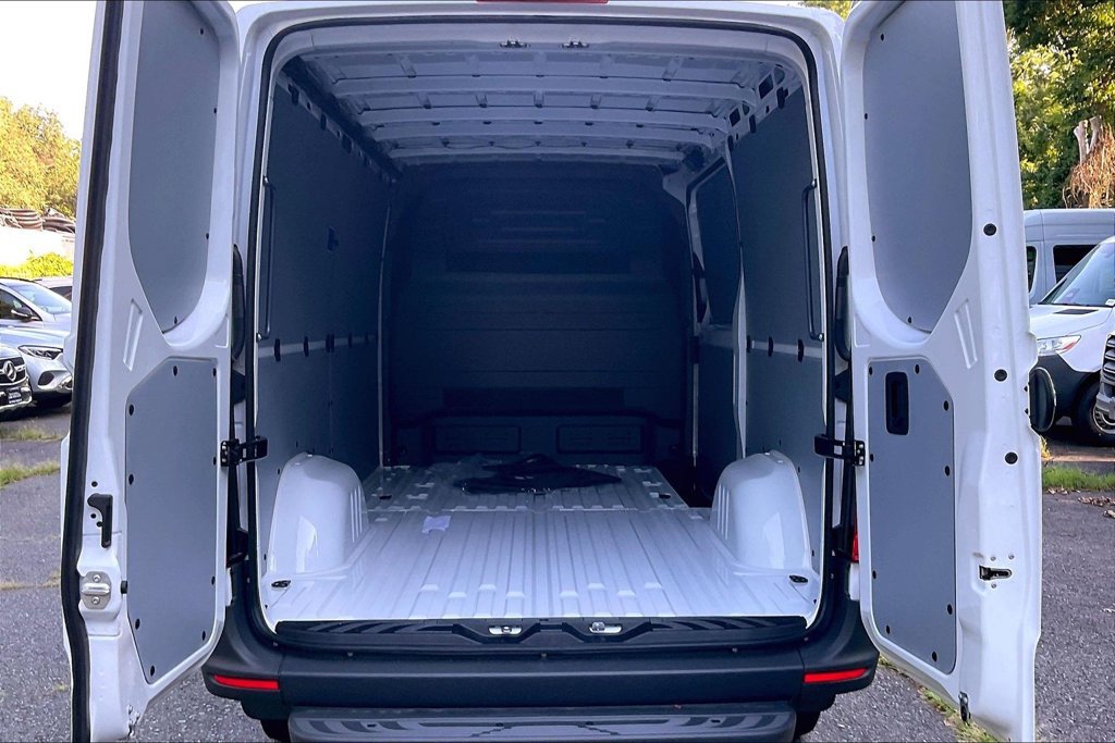 New 2026 Mercedes-Benz Sprinter 2500 image 10