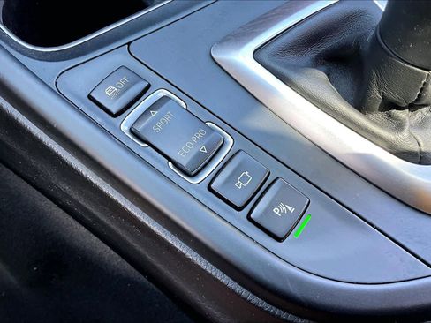 Used 2016 BMW 340i Sedan RWD image 32