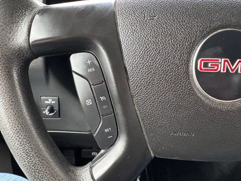 Used 2015 GMC Savana 2500 image 18