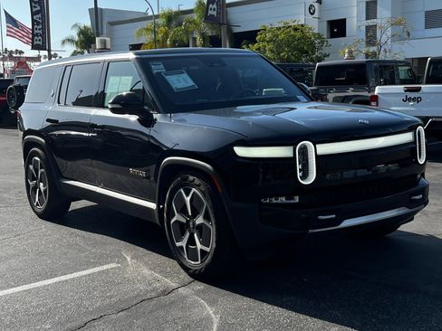 Used 2023 Rivian R1S Adventure AWD/4WD image 6