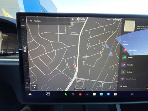 Used 2022 Tesla Model S Plaid image 13