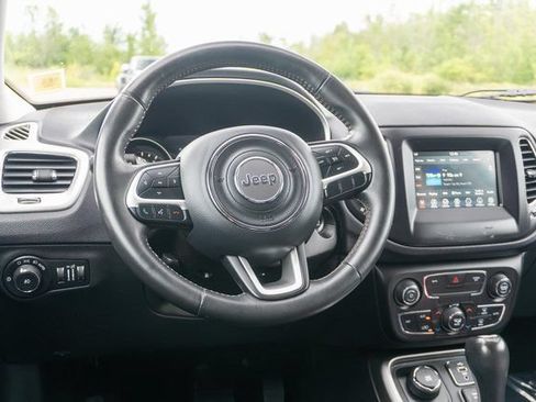 Used 2019 Jeep Compass Latitude AWD/4WD image 14
