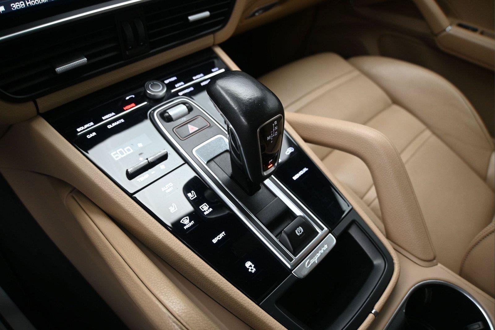 Used 2021 Porsche Cayenne AWD/4WD image 5