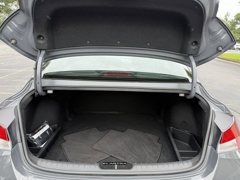 Used 2025 Hyundai Elantra SE w/ Cargo Package FWD image 35