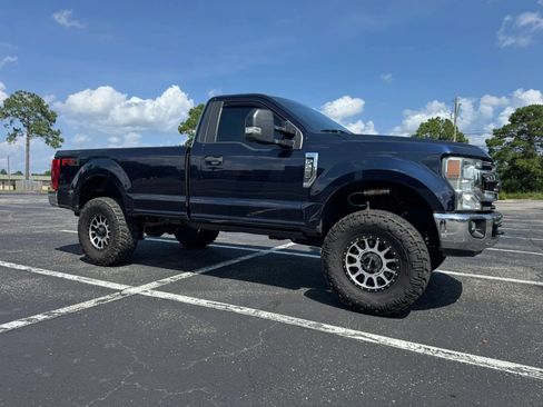 Used 2022 Ford F250 XLT w/ XLT Value Package AWD/4WD image 4