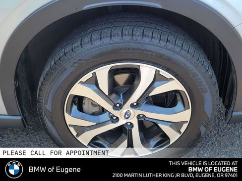 Used 2022 Subaru Outback Limited AWD/4WD image 9