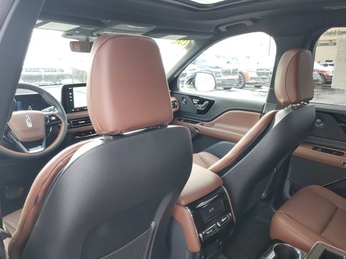 New 2026 Lincoln Aviator Reserve image 24