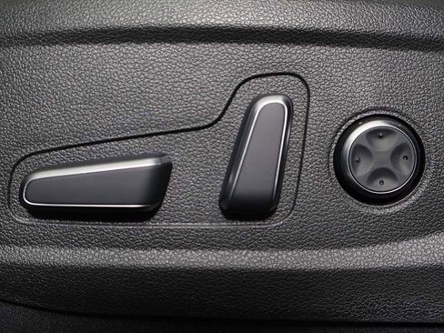 Used 2024 Hyundai Palisade SEL w/ Premium Package image 35