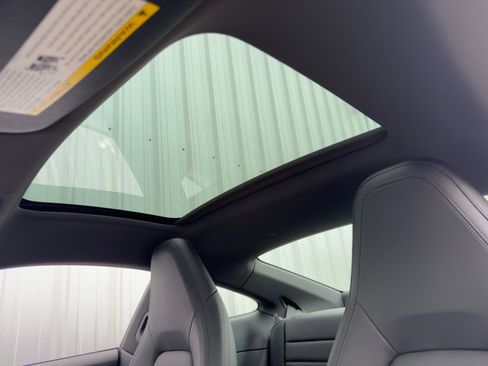 Used 2025 Porsche 911 Carrera image 11