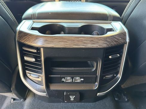Used 2020 RAM 1500 Laramie AWD/4WD image 22
