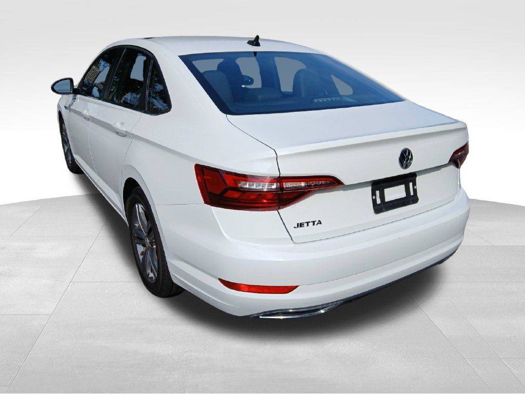 Used 2021 Volkswagen Jetta R-Line w/ R-Line Cold Weather Package FWD image 3