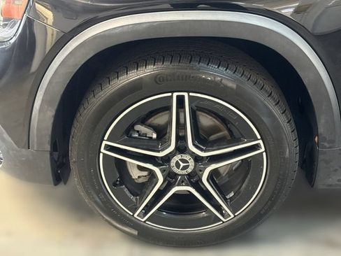 Used 2022 Mercedes-Benz GLB 250 4MATIC image 19