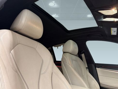 Used 2023 BMW 530e w/ M Sport Package image 15