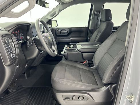 Used 2025 Chevrolet Silverado 1500 Custom image 18