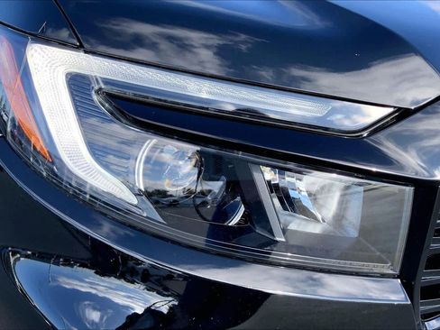 Used 2024 Honda Passport Black Edition image 27