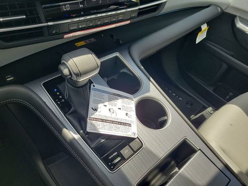 New 2026 Toyota Sienna XLE FWD image 17