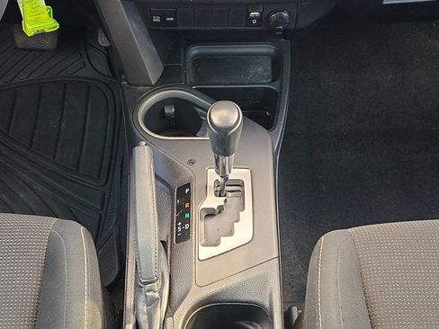 Used 2016 Toyota RAV4 XLE FWD image 19