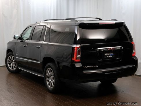 Used 2019 GMC Yukon XL Denali AWD/4WD image 8