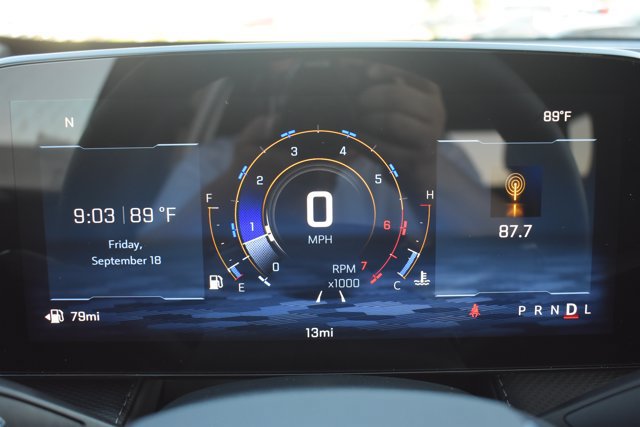 New 2027 Chevrolet Equinox LT w/ Safety and Technology Package FWD image 21