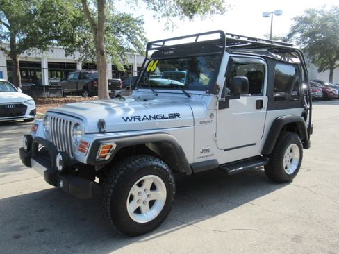 Used 2006 Jeep Wrangler Sport w/ 30" Tire & Wheel Group AWD/4WD image 4