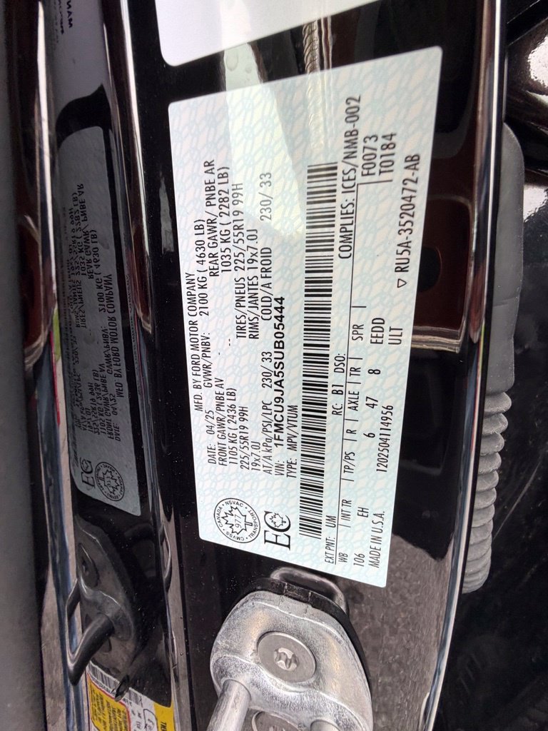 Used 2025 Ford Escape Platinum AWD/4WD image 46