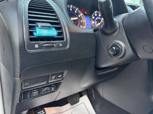 Used 2011 INFINITI QX56 4WD w/ Deluxe Touring Pkg image 30