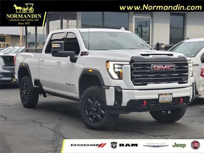 Used 2025 GMC Sierra 2500 AT4 w/ Max Trailering Package