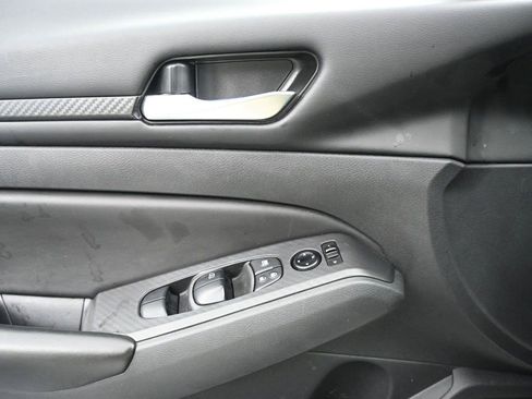 Certified 2022 Nissan Altima 2.5 S FWD image 6