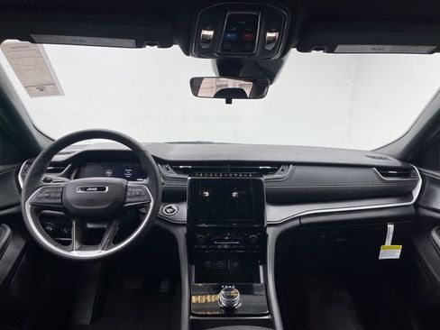 New 2025 Jeep Grand Cherokee L Altitude RWD image 7