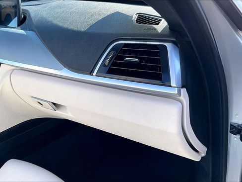 Used 2019 BMW 430i Convertible w/ Executive Package RWD image 17