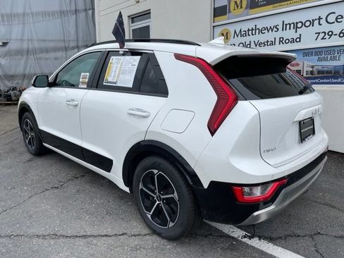 Used 2023 Kia Niro FWD image 3
