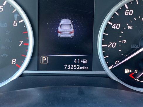 Used 2017 Nissan Sentra SV w/ Style Package image 10