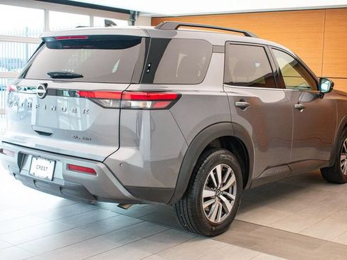 Used 2026 Nissan Pathfinder SL AWD/4WD image 6