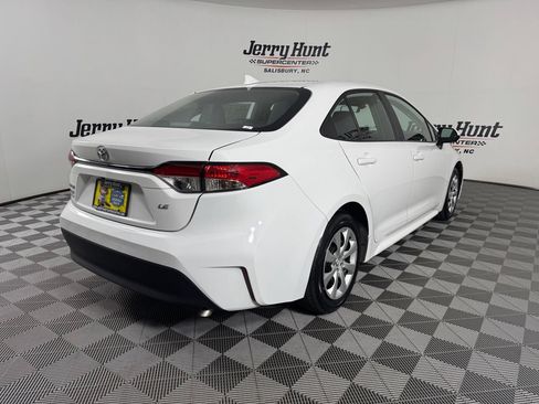 Used 2024 Toyota Corolla LE FWD image 6