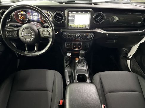 Used 2022 Jeep Wrangler Unlimited Sport image 24