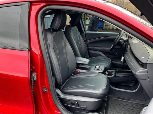 Used 2023 Ford Mustang Mach-E Premium image 8