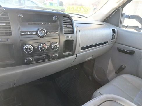 Used 2014 Chevrolet Silverado 3500 W/T w/ Snow Plow Prep Package image 15