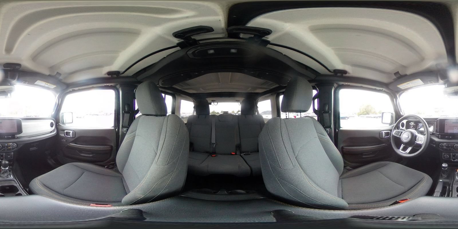 Used 2025 Jeep Wrangler Unlimited Sahara AWD/4WD image 41