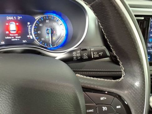 Used 2020 Chrysler Pacifica Limited w/ S Appearance Package FWD image 19