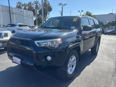Used 2019 Toyota 4Runner SR5 RWD image 8