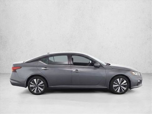 Used 2019 Nissan Altima 2.5 SL FWD image 8