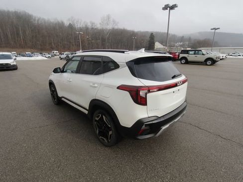 Used 2024 Kia Seltos SX w/ SX Sunroof Package image 8