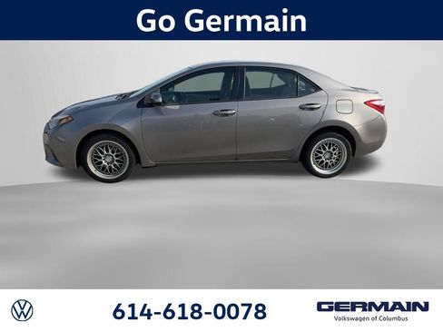 Used 2016 Toyota Corolla LE FWD image 3